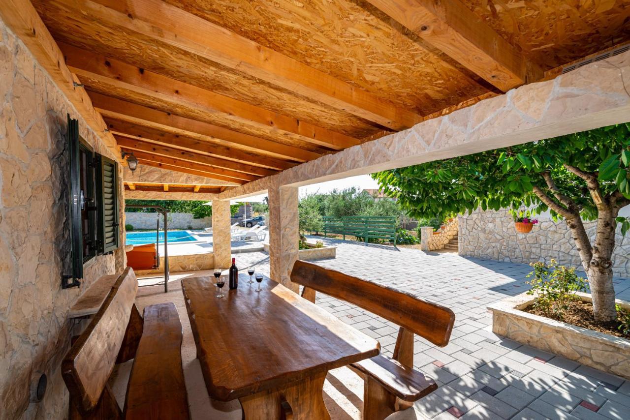 Villa Tome Donje Rastane ภายนอก รูปภาพ