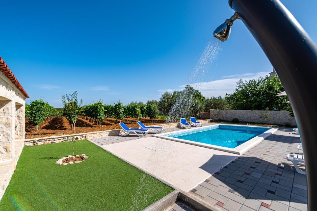 Villa Tome Donje Rastane ภายนอก รูปภาพ